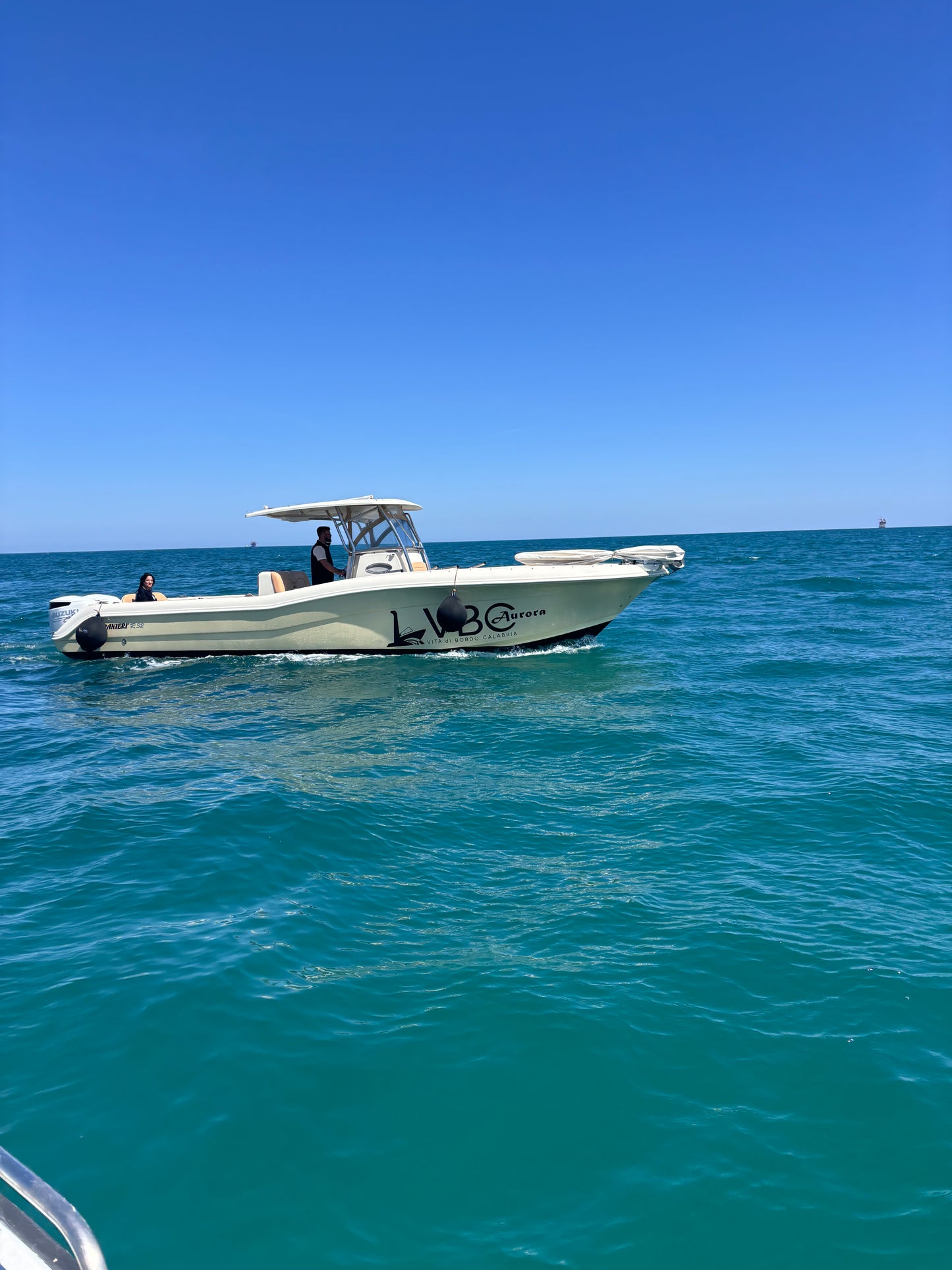 Ranieri R 32 Aurora – Servizio Luxury con Aperitivo